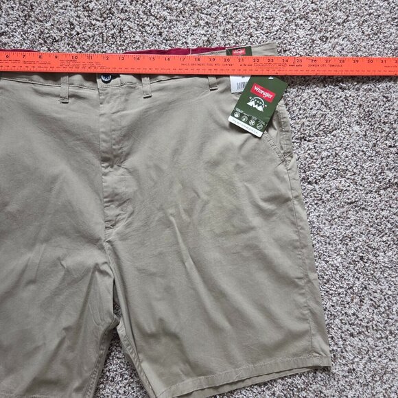 NWT Wrangler Outdoor Shorts Men's 48 Straight Fit Beige Quick Dry Stretch 9" New - Picture 4 of 6